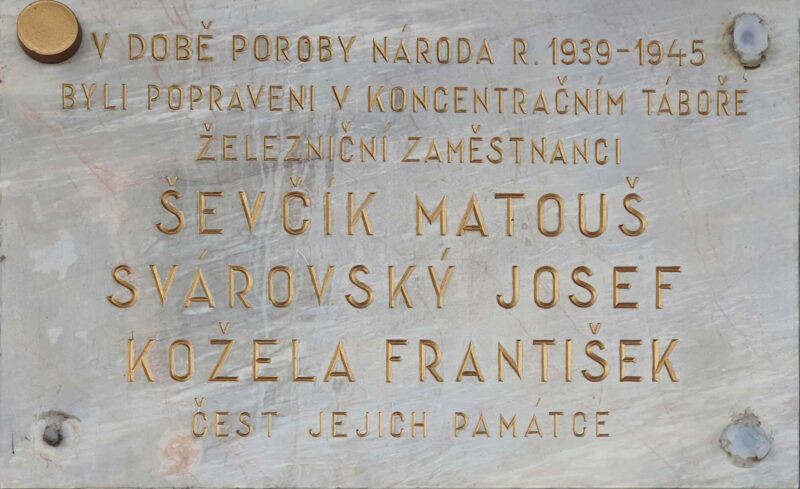 Pamětní deska na nádraží v Moravském Písku