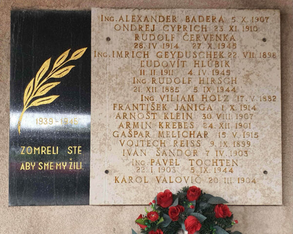 Pamětní deska na Bratislavském hlavním nádraží