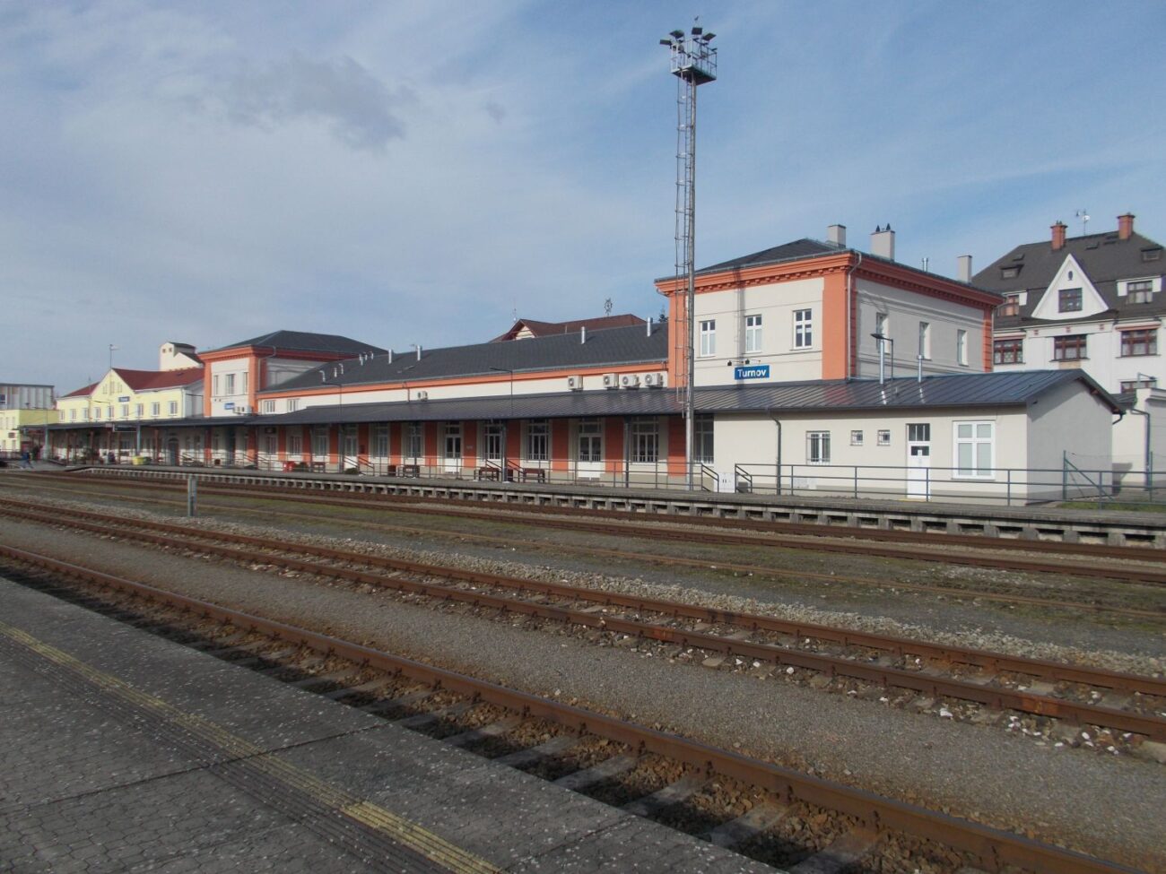 Turnov - pohled na stanici, zdroj Wikimedia Commons